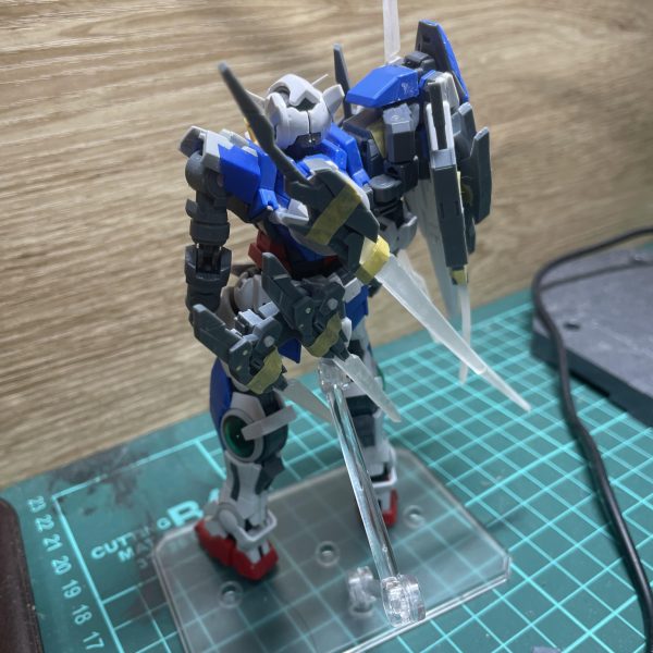 自作した左腕ハンドパーツ出来が良すぎて逆に右腕の既存ハンドパーツが浮いて見える！8Kレジンはエッジがパキッとしてて良い（5枚目）