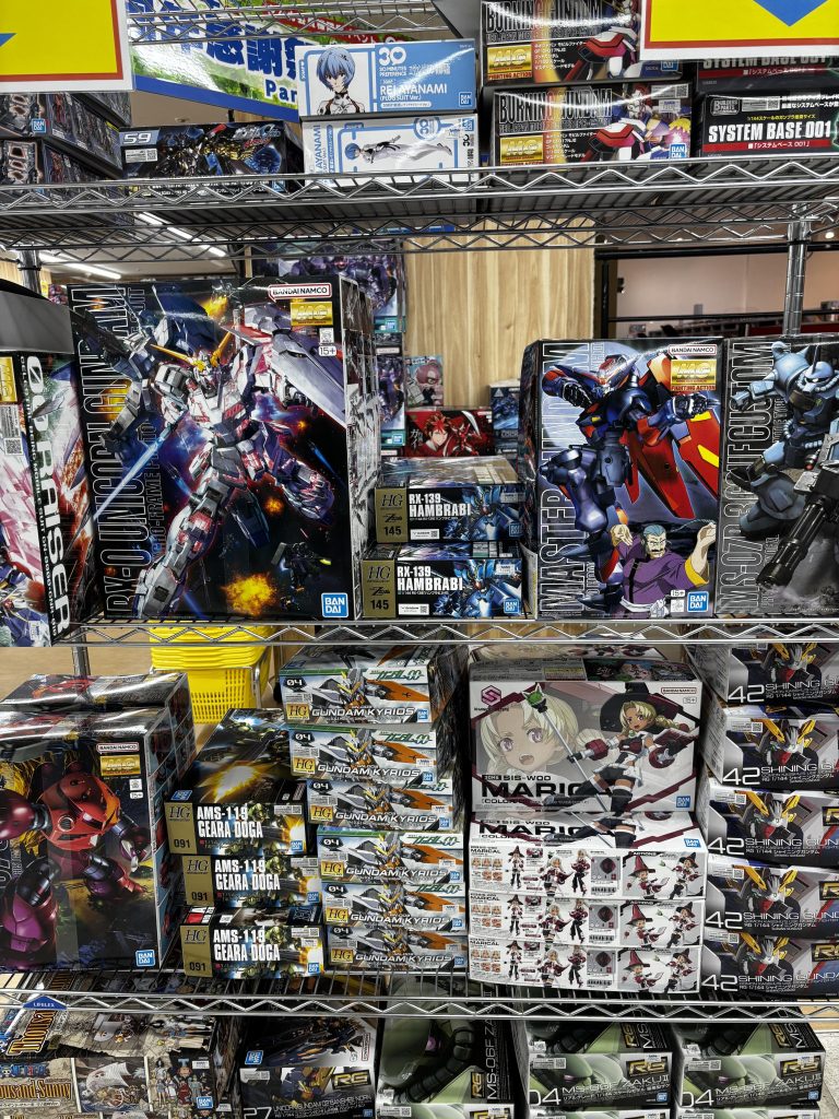 作品名：ティターンズのMSはもう2度と棚に並ばないと覚悟していた<p>少しずつガンプラ再販入荷即完売ではなくなりつつある土曜の夕方。 もちろんハンブラビ買っちゃいました😅</p>
