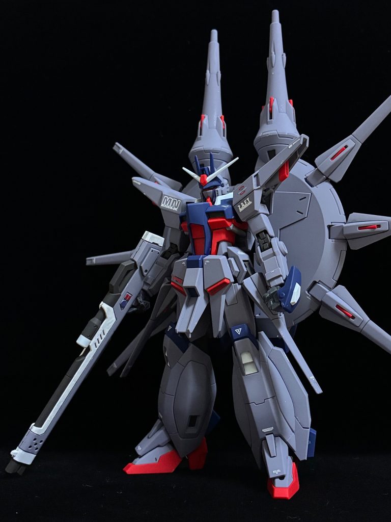 ハンドパーツは握り拳部分のみ3Dプリンター製のものを使用し、手甲はキットのものです。