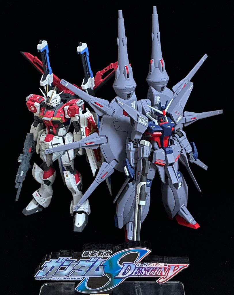 以前製作したRGソードインパルスと。