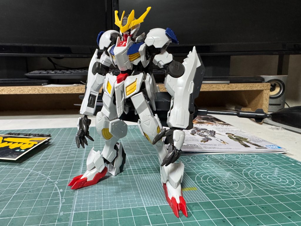 素組状態　なんだかカッコ悪く見えてきたので改造します