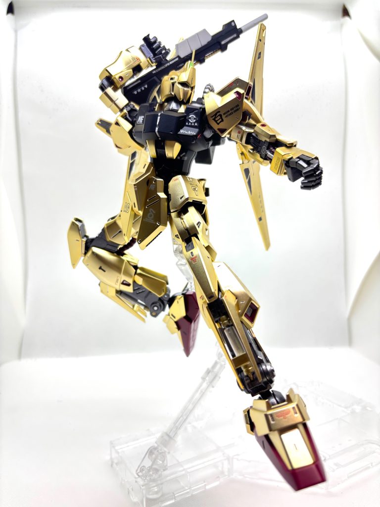 凄い稼働域なので色々なポーズが楽しめる良いキットですね！