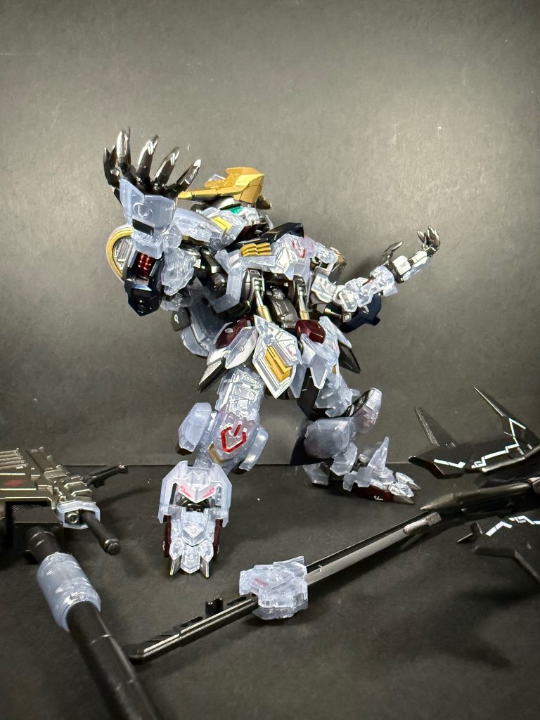 MGSD バルバトス【ソリッドクリア】メカニカルコアメッキ風塗装–2枚目/制作者：バンちゃん