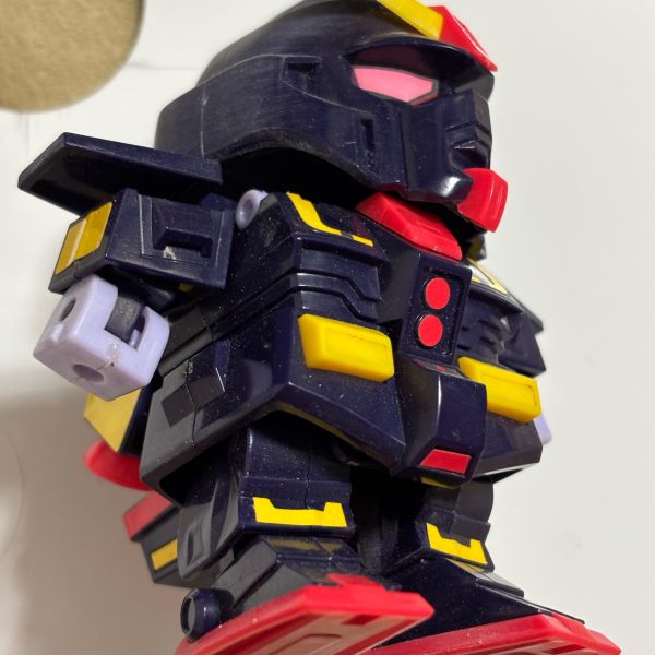 閲覧ありがとうございます。元祖SDガンダムサイコガンダム改修中です＾＾&nbsp;改修点 は主に　頭部 &nbsp; うでGフォートレスに変形できる！　ので細部をパッケージイラストに寄せる。。。感じで😁（6枚目）