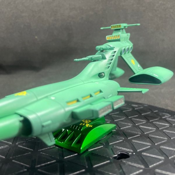 ジオン軍巡洋艦量産型ムサイ(キャメル艦)
