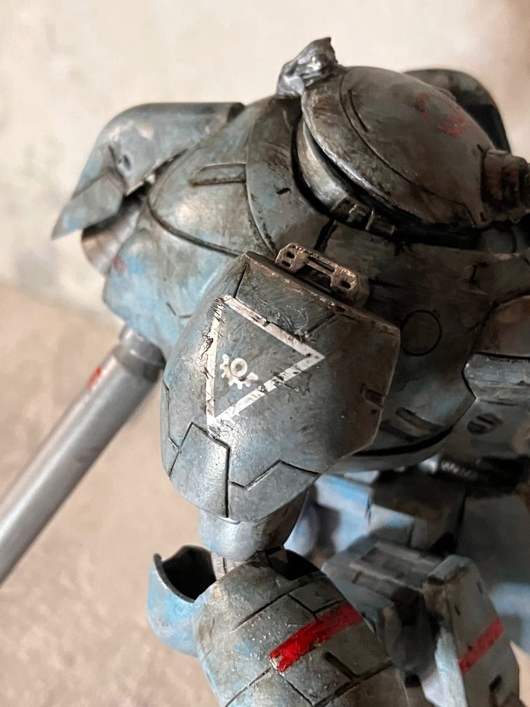 アーマーには傷や汚れの表情を積極的にやってます