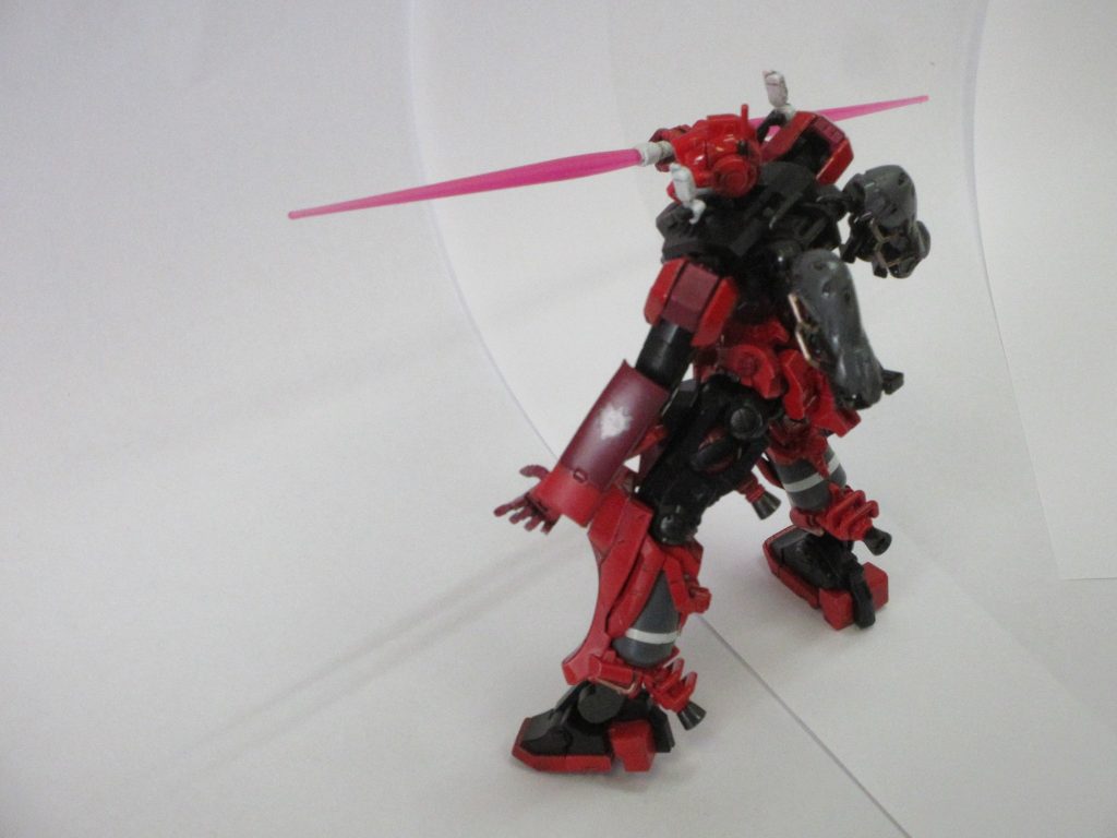 バーニアとプロペラントタンクに割り切った脚部も良いデザインだと思います。