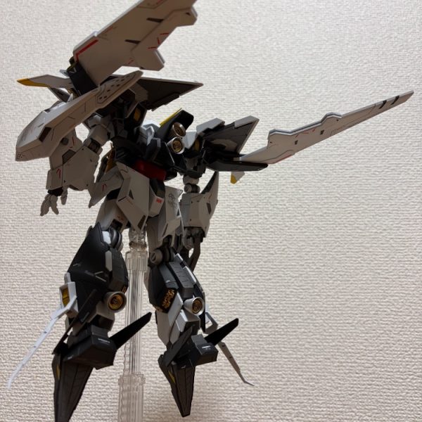 クスィーガンダム