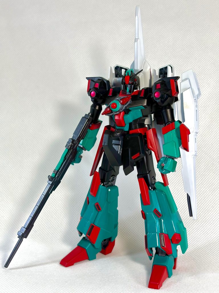 ゼッツは今までにない胸にベルトをつけるライダーですが、その分普段よりベルトが作りやすかったです。GQ白いガンダムのバーニアなどを使って作れました。