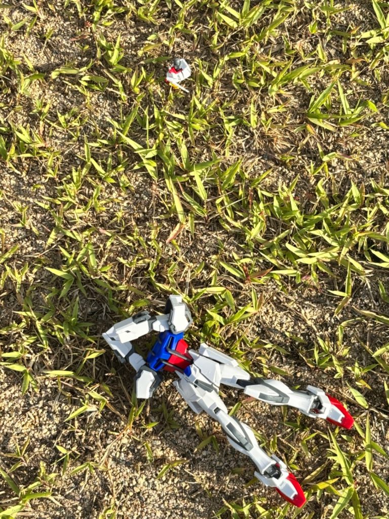 翔べ!ガンプラ–3枚目/制作者：夢中要塞ソロだモン