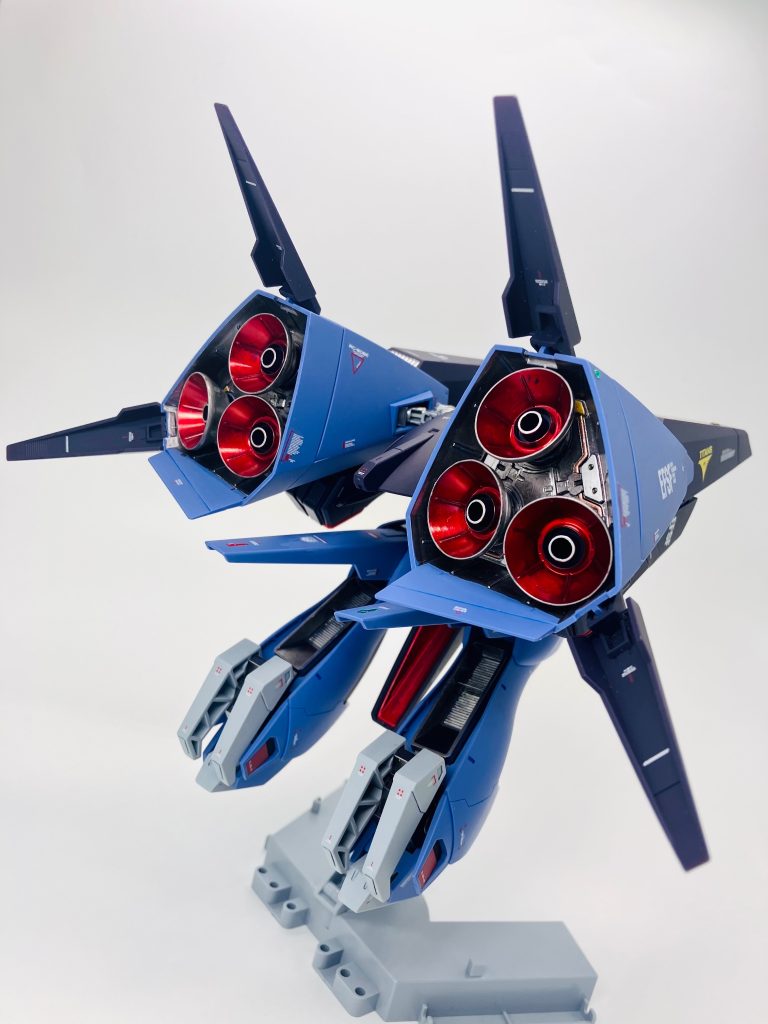 迫力あるバーニアはロイヤルメタレッド😁　基部もメタリックマーカーで色分け😬