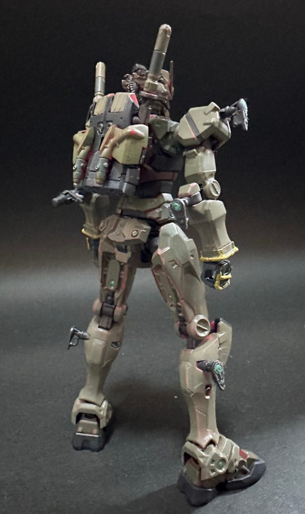 赤い彗星でないパイロットが搭乗しているジオン軍の量産型カラーイメージです。
