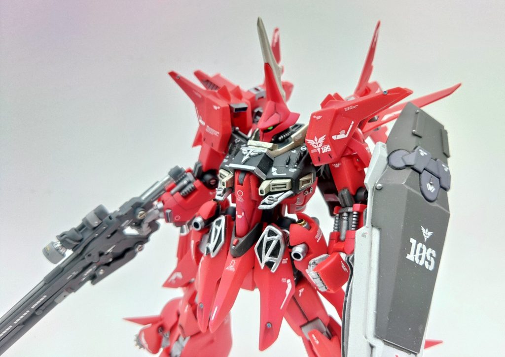 キット余剰パーツのバウフェイスは目もとをシャープ化して使用してみました。