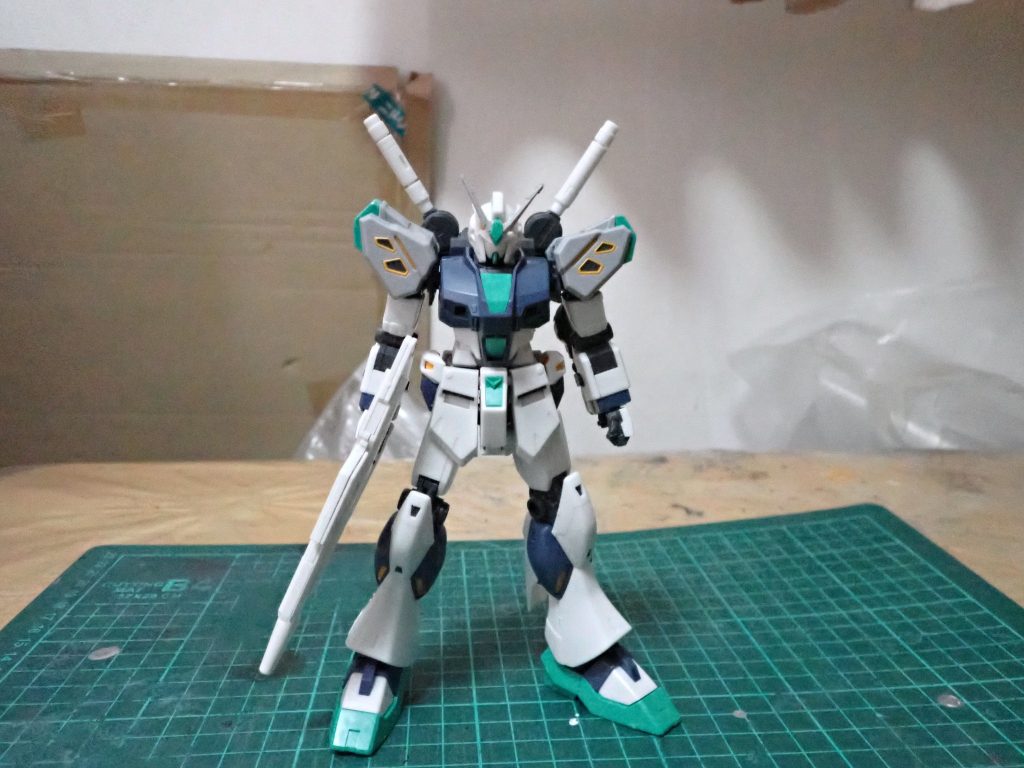 量産型νガンダム–2枚目/制作者：アンジェロのプラモデル工房