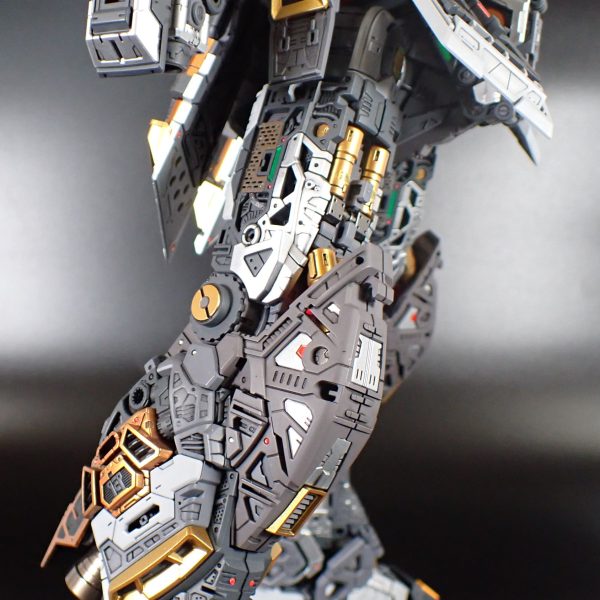 PGU νガンダムインナーフレーム完成しました。変更点メッキは剥がして塗装に置き換えています。リード線は質感がイマイチに感じたのでメッシュコードに変更しました。&nbsp;（6枚目）