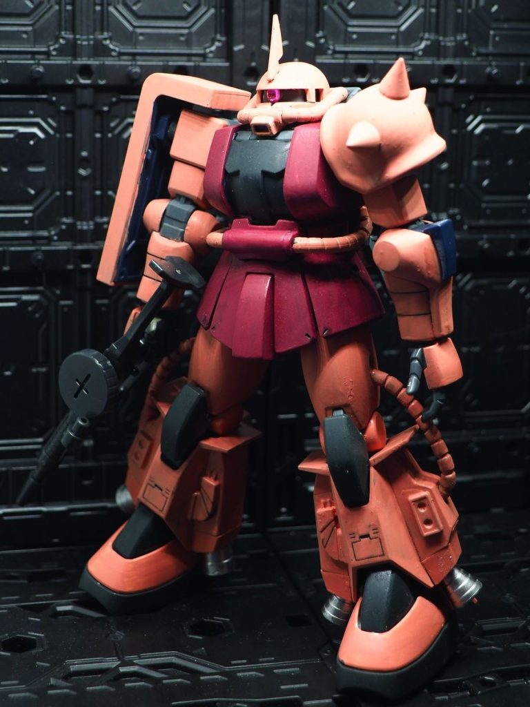 ボロボロのジャンク品からの修正だったし、黒い三連星ザクからの変更だったので意外と疲れました(zaku-kao4)