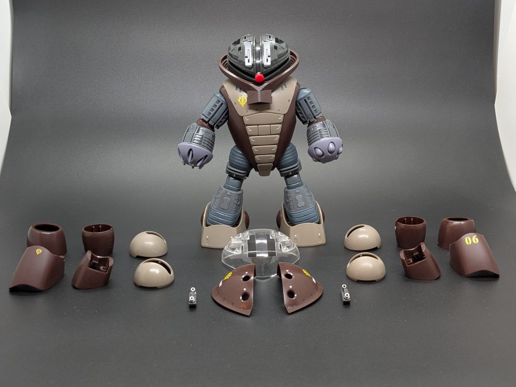 1/144なのに、外装外せるようになってる！まるで、小さいマスターグレードです。