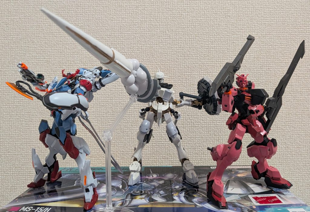 せっかくなので、「GQuuuuuuX」系ガンダムフレームのグラシャラボラス＆アロケルと共演させました！！！