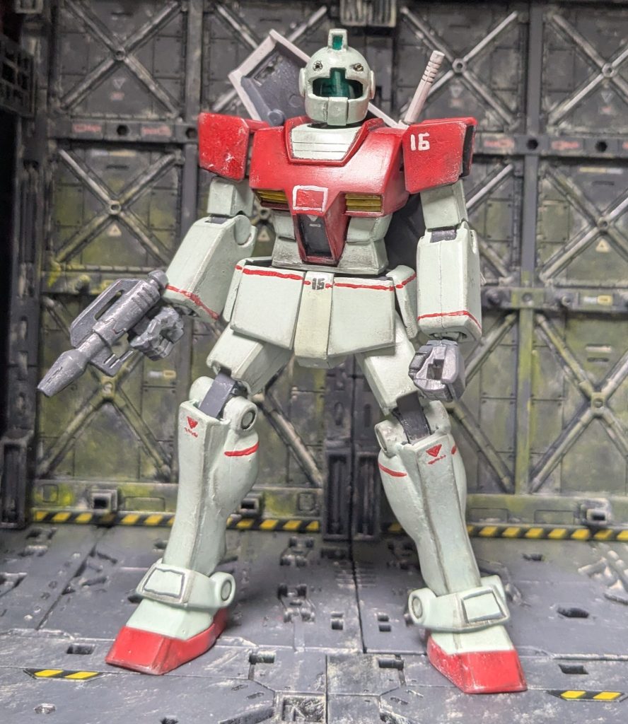 盾はネオジム磁石で腕と背中にくっつくように加工。ポージングでお気づきかもしれませんが、こんなに工作したのに実は可動はたいして良くなってない。むしろ腕の加工さぼったので元キットより腕動かないまである。しょんぼりです。