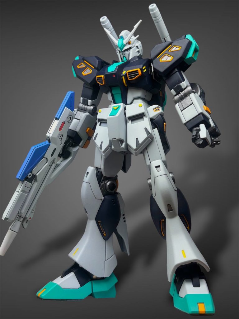 正面ショット。いつもはデカール貼りまくるんですが、アリュゼウスになるとほぼ見えないので辞めときます。武装付けると剥がれそうですし。あとライフルの青が浮いてますがアリュゼウス状態でこの青使うのでこれでいいんですー