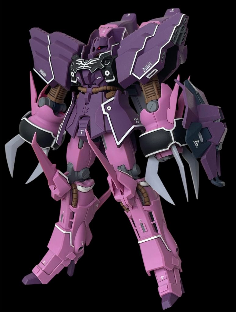 Ep7 Verをノーマル版として組みました。部分塗装した箇所は・関節部（グレー）・エングレービング（ホワイト）・ディテールアップパーツ（焼鉄色）、その他ブラックなどです。