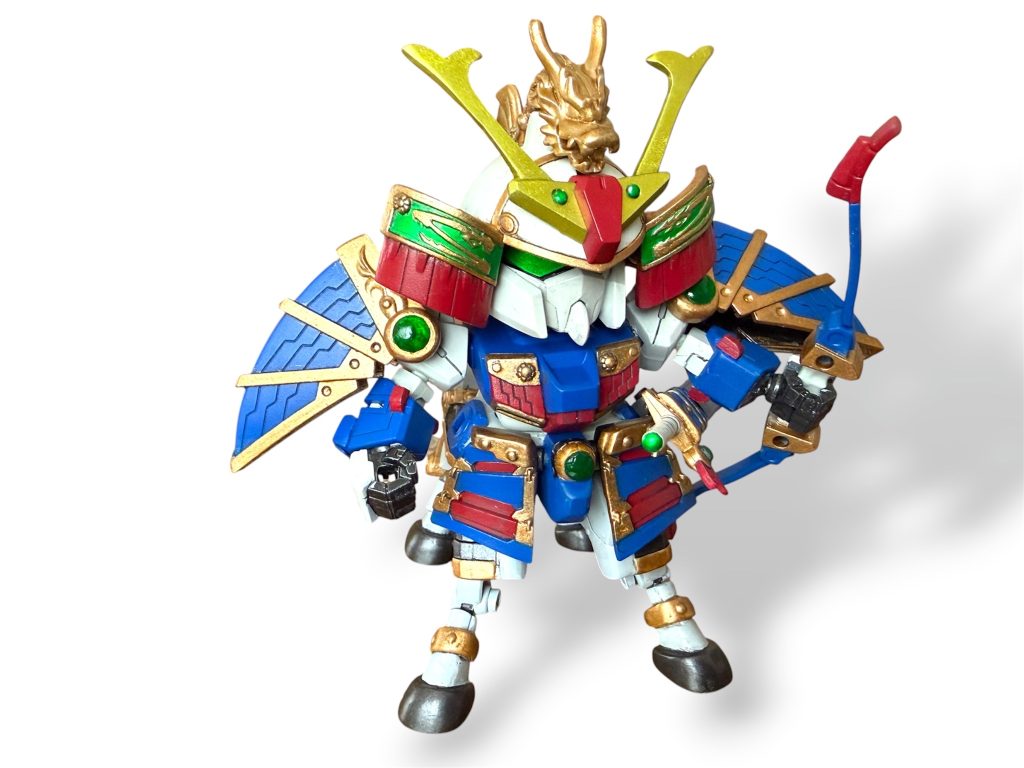 スペリオルディファインのゼータが販売されてからそれに寄せて、疾風剣豪精太をベースにちまちまと改造していきました(zaku-kao2)