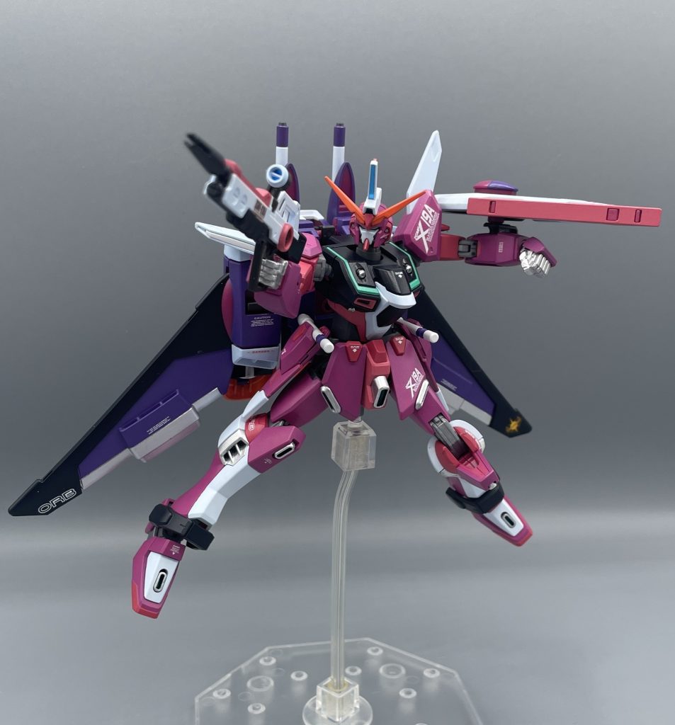 高エネルギービームライフル　旧ジャスティスに装備されていたルプスビームライフルの発展形で、インフィニット用に調整が施されているそうです。&nbsp;&nbsp;&nbsp;思い出せシン！お前は本当は何が欲しかったんだ！？