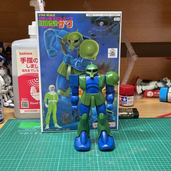 旧キット1/144旧型ザク