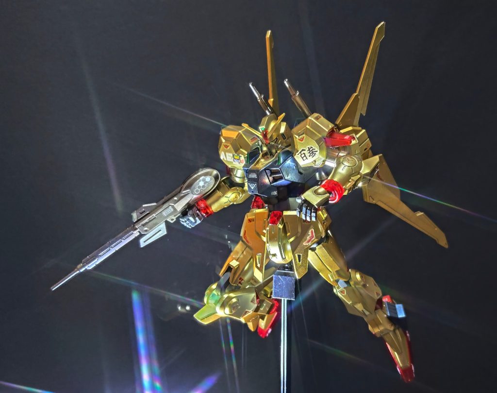 4.&nbsp;&nbsp;&nbsp;&nbsp;＜技術的特徴＞　実戦データのフィードバック　Zガンダムの高出力・高追従性と、百式の優れた運動性能のデータを最適化してフレームに反映。非変形機としての純粋な戦闘力を極限まで追求した。