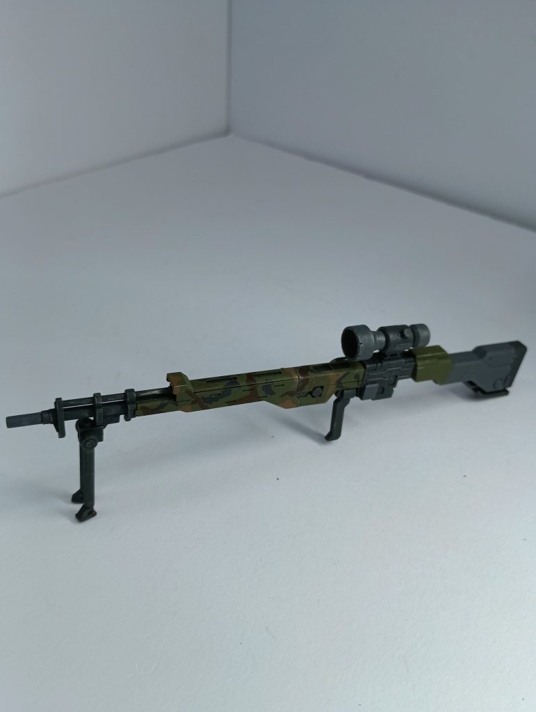 ライフル。市販のビルダーズパーツを組み合わせて作成。