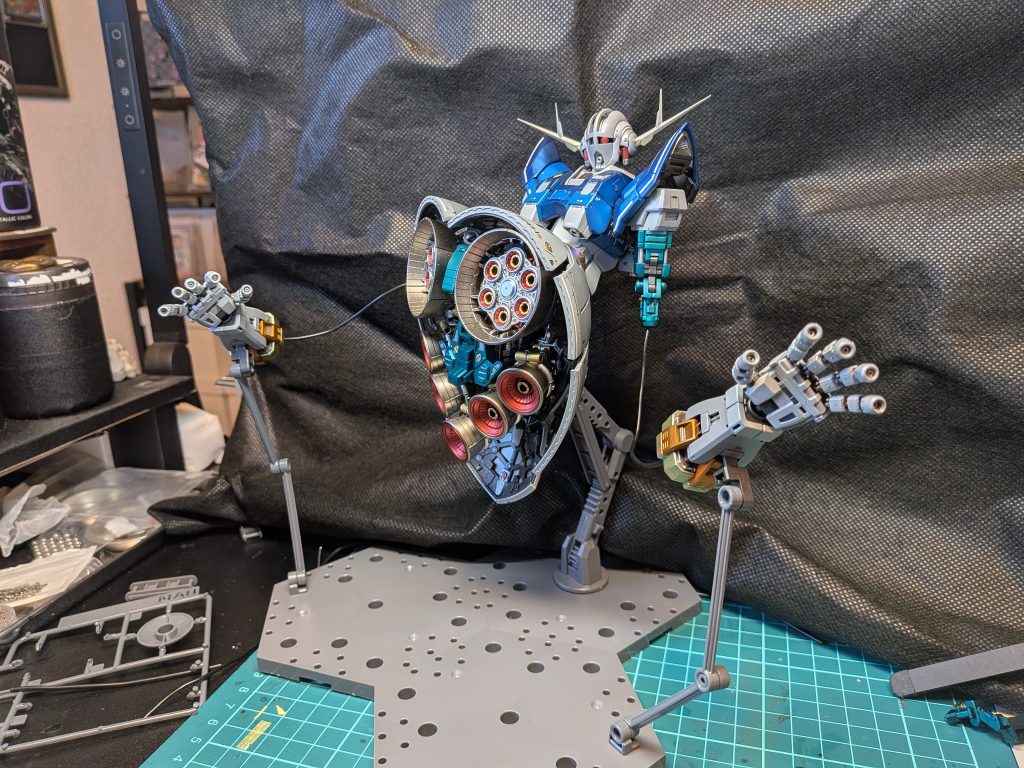 好きな機体だったのでとても楽しく作成出来ました。カッコ良く飾りたいのでジオラマ制作に挑戦しようと思います。