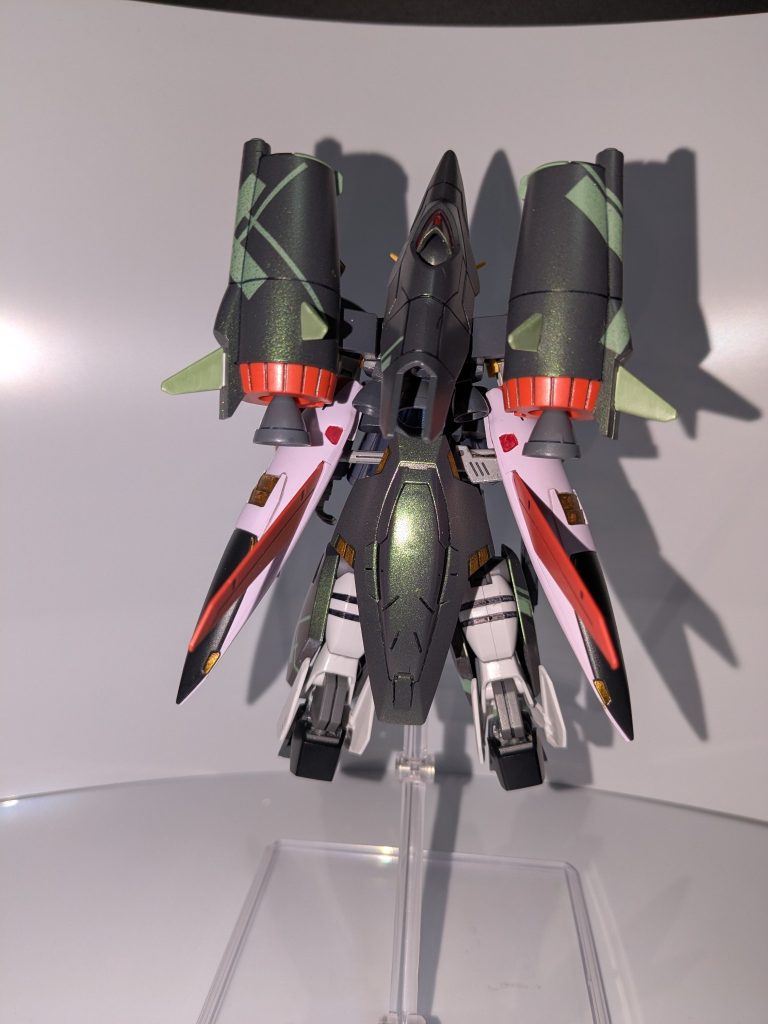 バック機動力、攻撃範囲は広がったがハイパージャマー使用時はバックウエポンをパージする必要がある