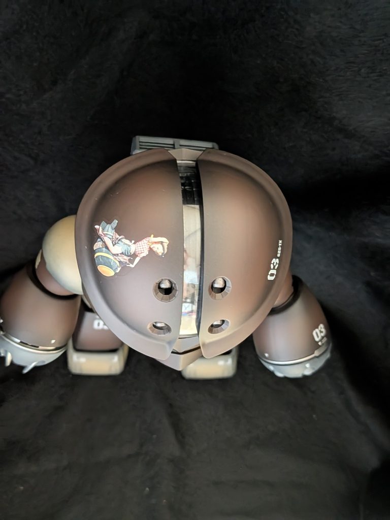 市販のノーズアートデカールも使ってみました。
