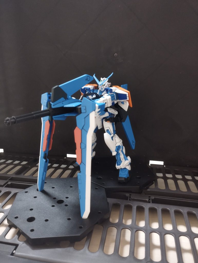 ガトリングフォーム。逆にこっちの方が難しかった。ディスプレイベースの穴に先をぶっ刺して固定ｗ