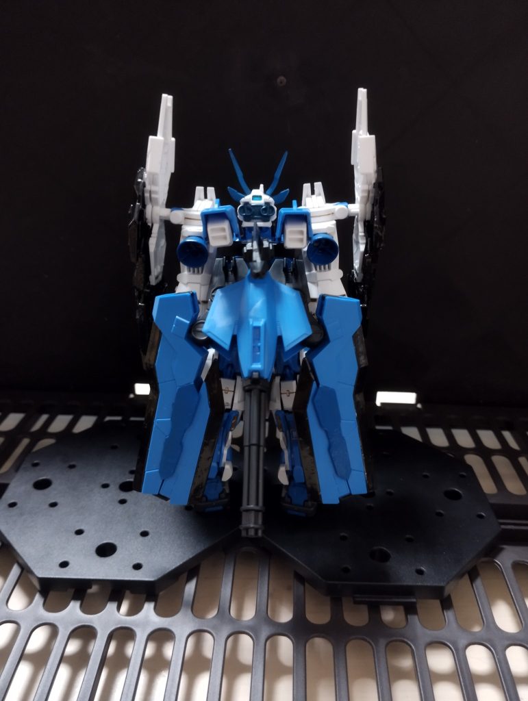 素立ち前後。ﾀｸﾃｨｶﾙｱｰﾑｽﾞも装備。今回ゴールドでスミ入れしてみました。全部に入れると浮くかなっと思って抑えましたが、いい塩梅かもｗ