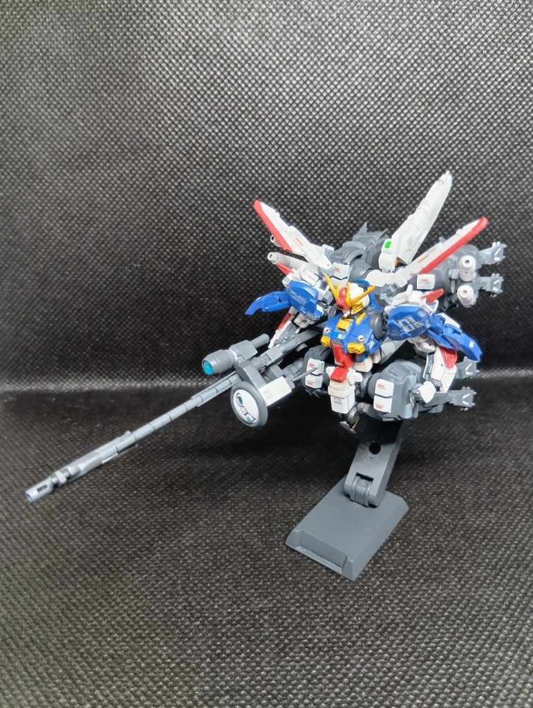 私がSガンダムで一番好きなブースター装備ですアリスの懺悔三章、初出撃時の形態となります悪魔の花園？の防衛ラインに電力を供給する発電衛星SOL破壊のため、FAZZの射撃後、Zプラス２機を従え（あまりの加速で追い越す）、ゼク・アインの弾幕を浴びながらも、一撃離脱で破壊し飛び去る、リョウ漏らす😅小学生（中学かも）の時、発売された旧キットを見て、誰が買うんだと思い、Ex-Sを買いましたが、買っておけば良かった…しかも私がガンプラから離れてる間にMG出てたとか！今やプレ値で3万くらいして買えない、再販して下さい∼くやしいので、アーティファクトで作りました&nbsp;