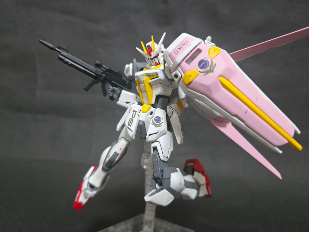 エールストライクガンダム【ヒーローガールピンク】