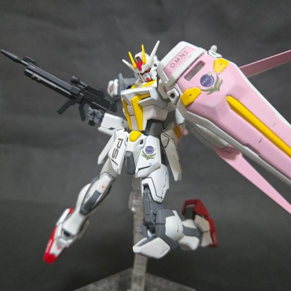 エールストライクガンダム【ヒーローガールピンク】