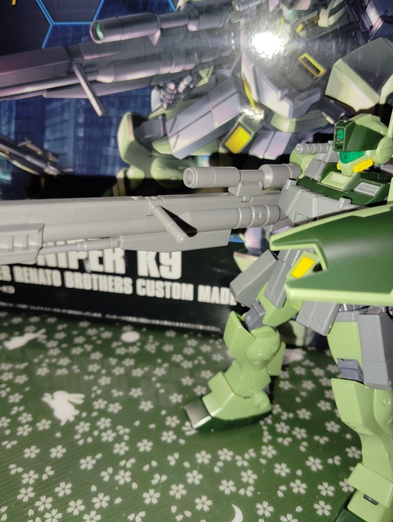 メイン武装のビームスナイパーライフルサブグリップが機能しない点を除いて私の好みですね、
