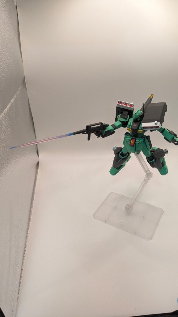 ビームサーベルエフェクトが2つ付いてたので、短いほうで、ビームライフル発射🚀表現してみました。😅
