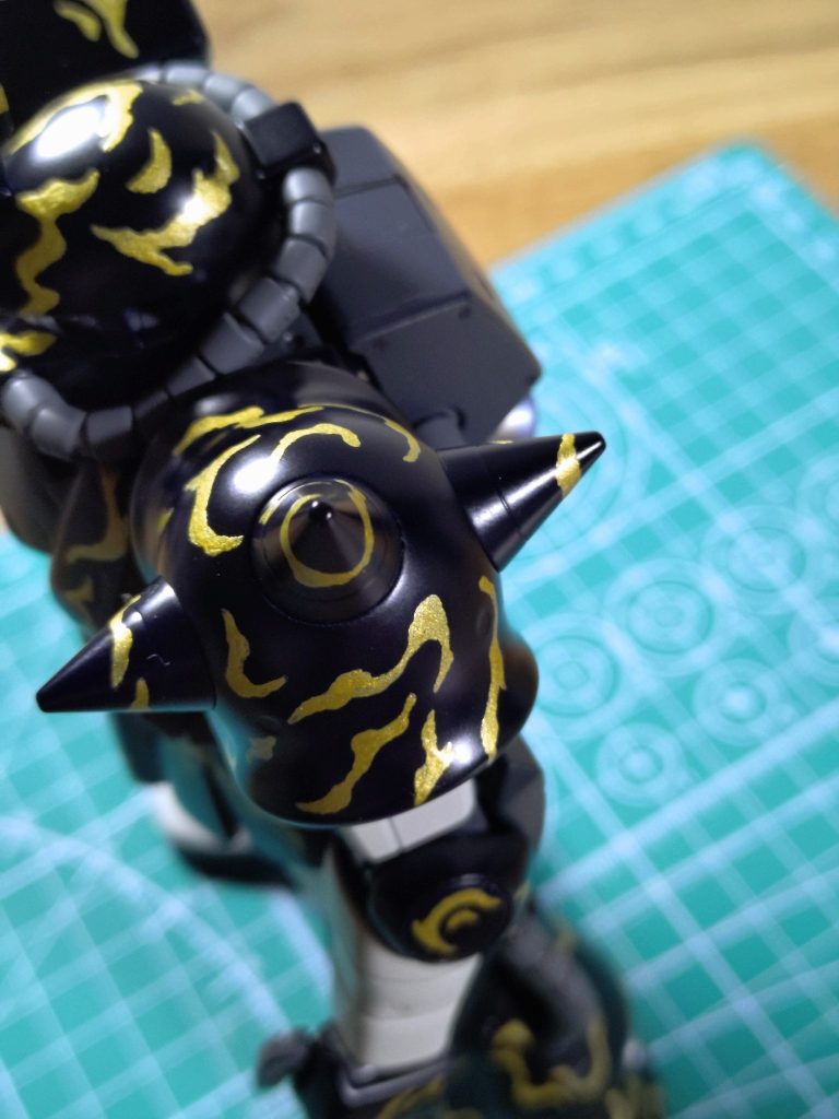 迷彩お気に入りポイント③スパイクアーマー部分って描くの苦手なんですが、今回、何かを掴んだ気がします👍