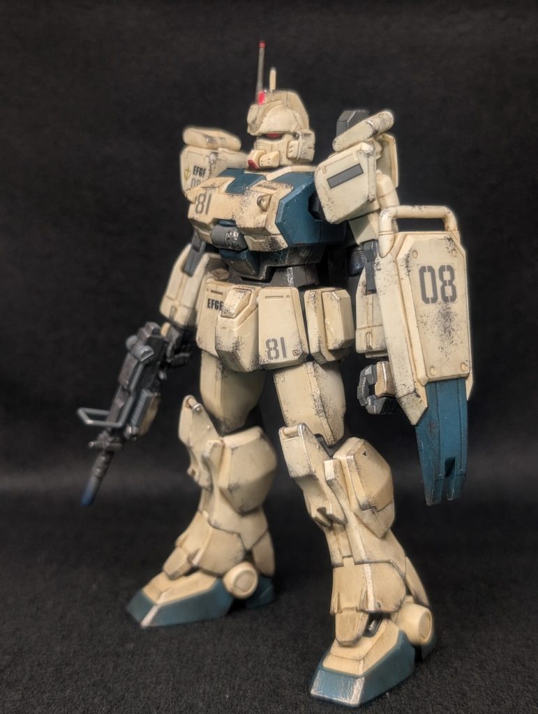 装備をつけて少し。武装が100mmマシンガンってのが、量産機のカスタム機があってたまらんです