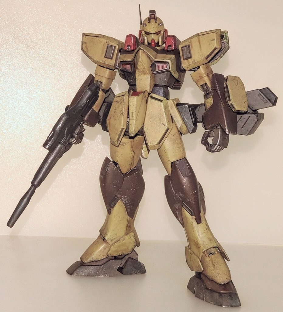 フル装備A。カラーリングは主にMr.カラーを使用しています。イエローをミドルストーン、茶色を赤褐色、メカ部分を焼鉄色でイージーペインターで塗装後、ウェザリングカラーやリアルタッチマーカーを使用しています。