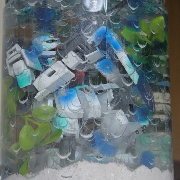 水中に潜む陸戦型ガンダム