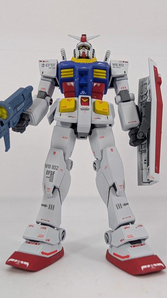 今回は珍しくアラ隠しのウェザリングしてません。だからじっくりと見ないで下さい(gundam-kao5)