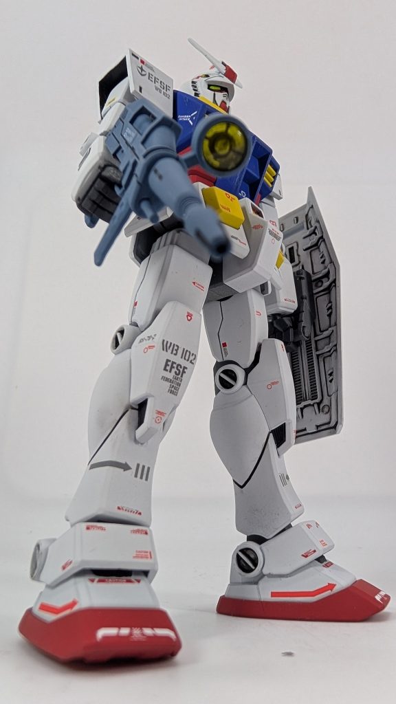 ぼんやりしてますがビームライフルのスコープはHアイズ使ってます(gundam-kao6)