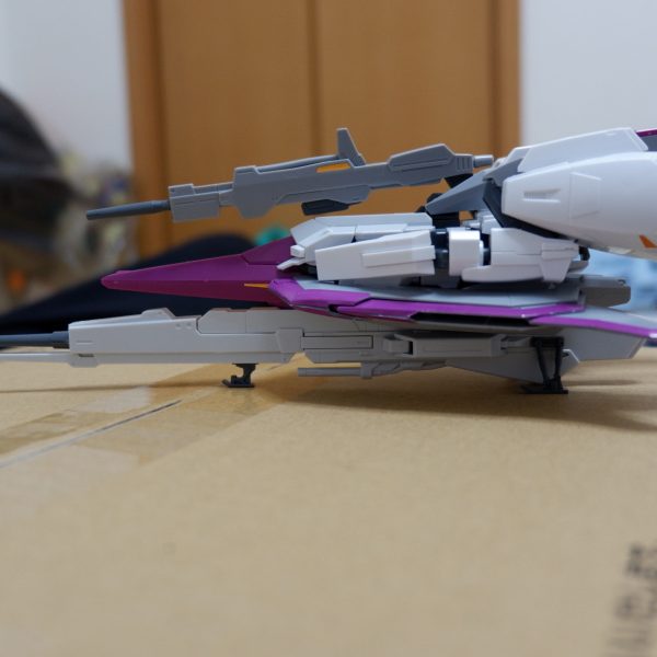 5年前に作りました。背景はGemini君にお願いした。Gemini君、なんかウェイブライダーになにかおかしなことしてないかい？（5枚目）