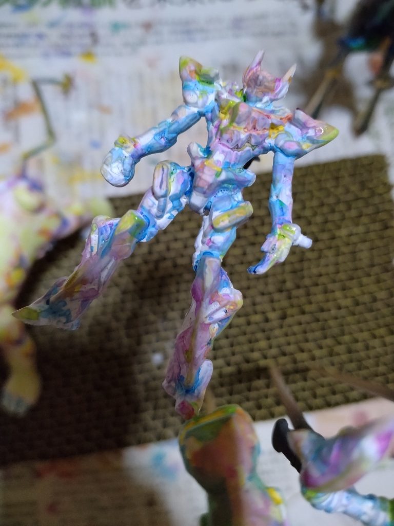 下地を作っておけば、あとで少々はみ出しても大丈夫って感じで塗りました。もう少し下地が残ればよかったかな。