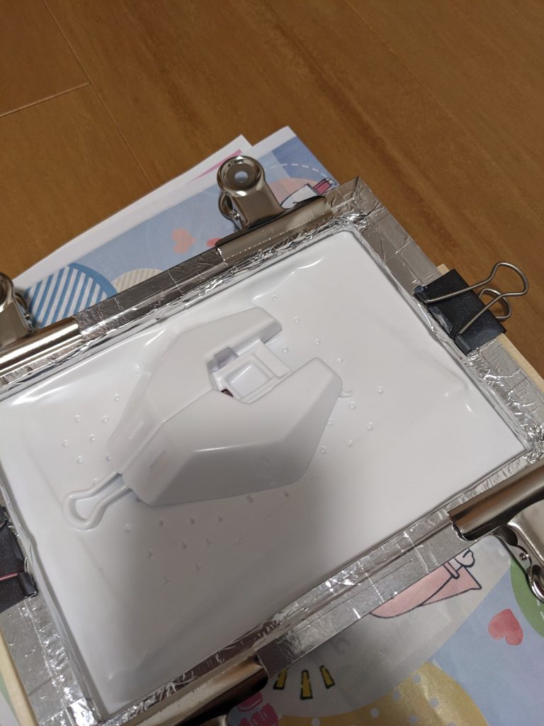 作成するとこんな感じになります。これは失敗です。とにかくプラバンを消費しますww最後までご覧いただきありがとうございました！気に入っていただけたら、ぜひ「いいね」やコメントをよろしくお願いいたします。