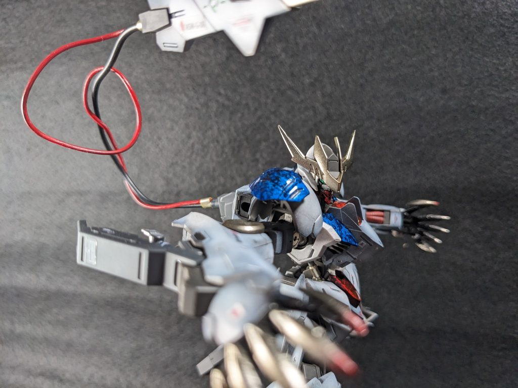 格闘シーンがこんなに映える機体もないですねぇ！